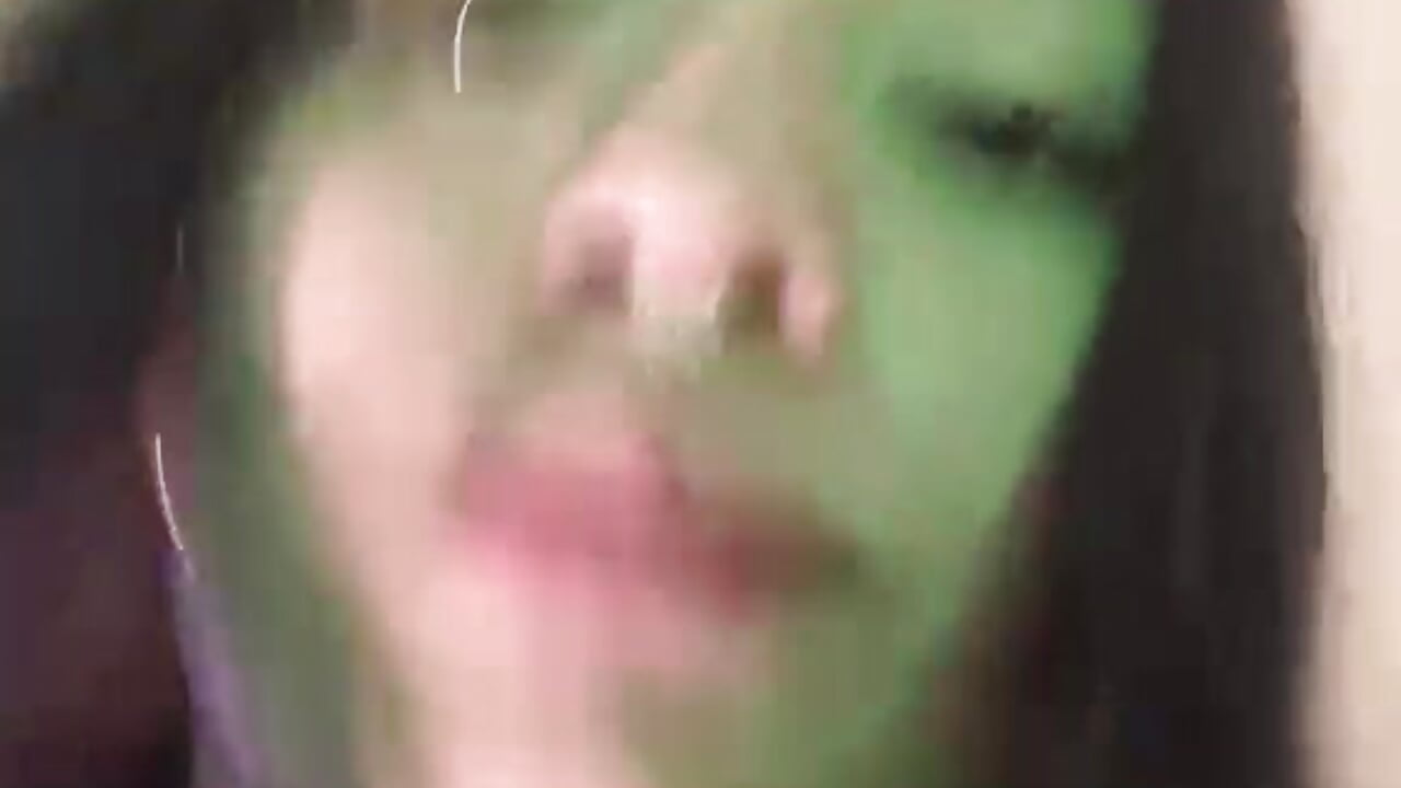 💚 Green Lights & Secret Smiles ✨ - video by Stefa_Valmont cam model