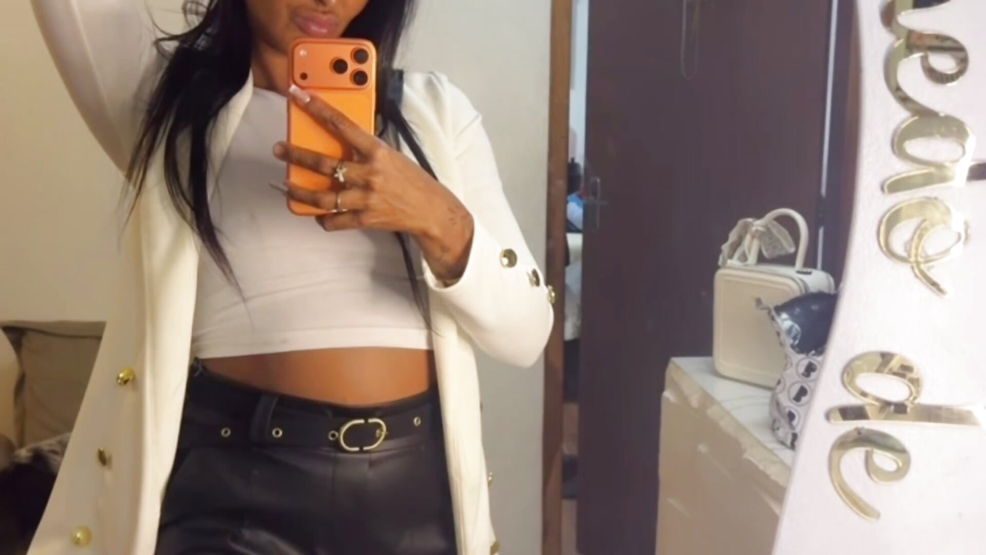 Esta sou eu 🥰🥰🤌🏾 - Vídeo de thainamorenah, modelo de vídeos