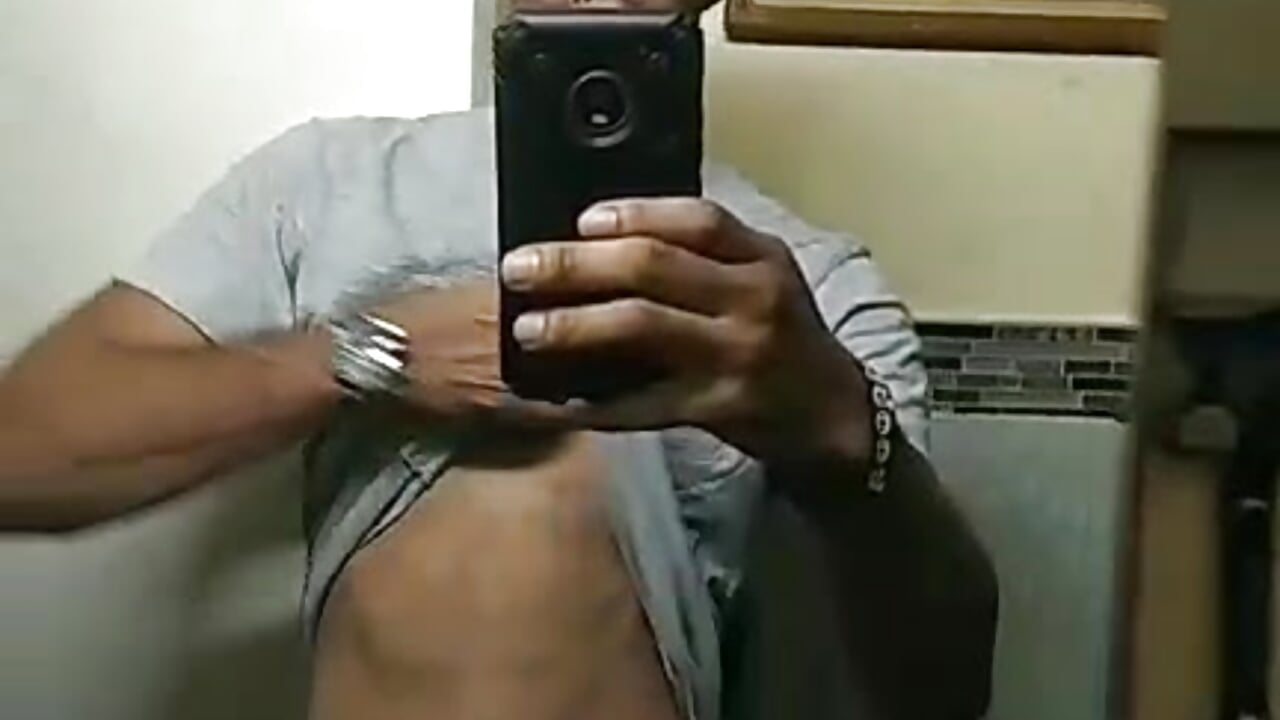 1000190470 - video oleh model kamera JohnGwan