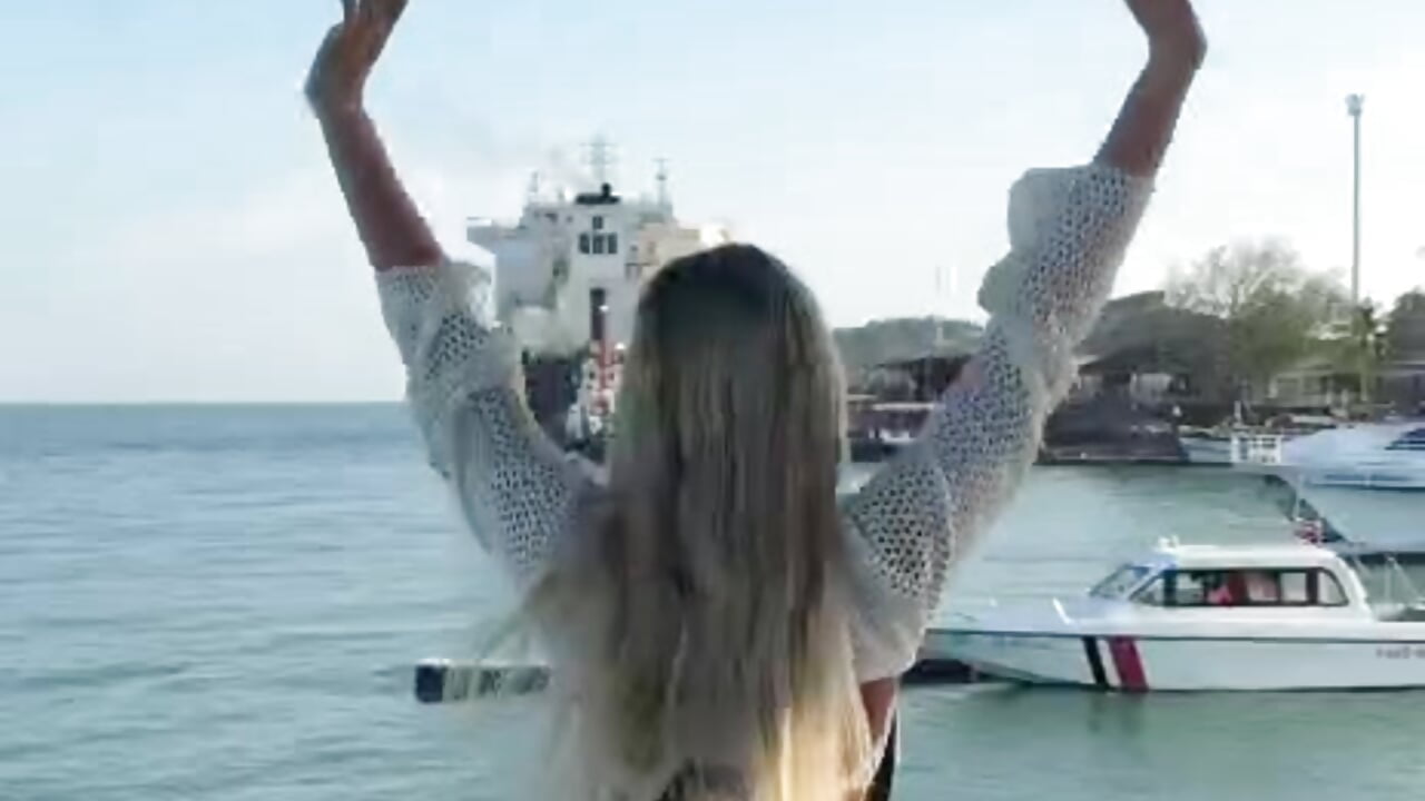 Do you see that? – video od webkamerové modelky Amy_my