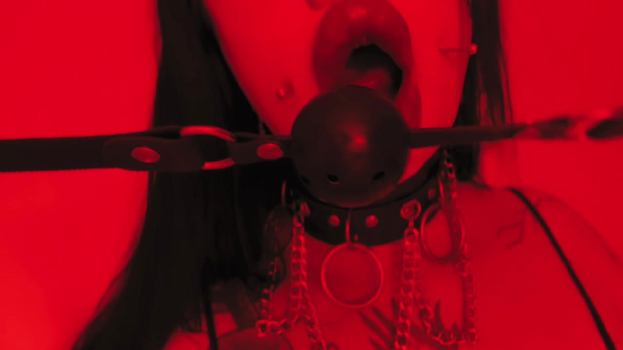 bdsm props - video by SexmetalGoddess cam model