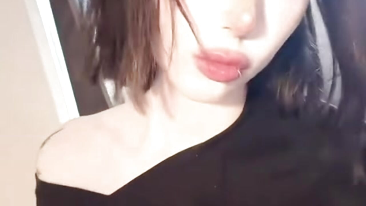 For funny – video modela na kameri JanetteMussy