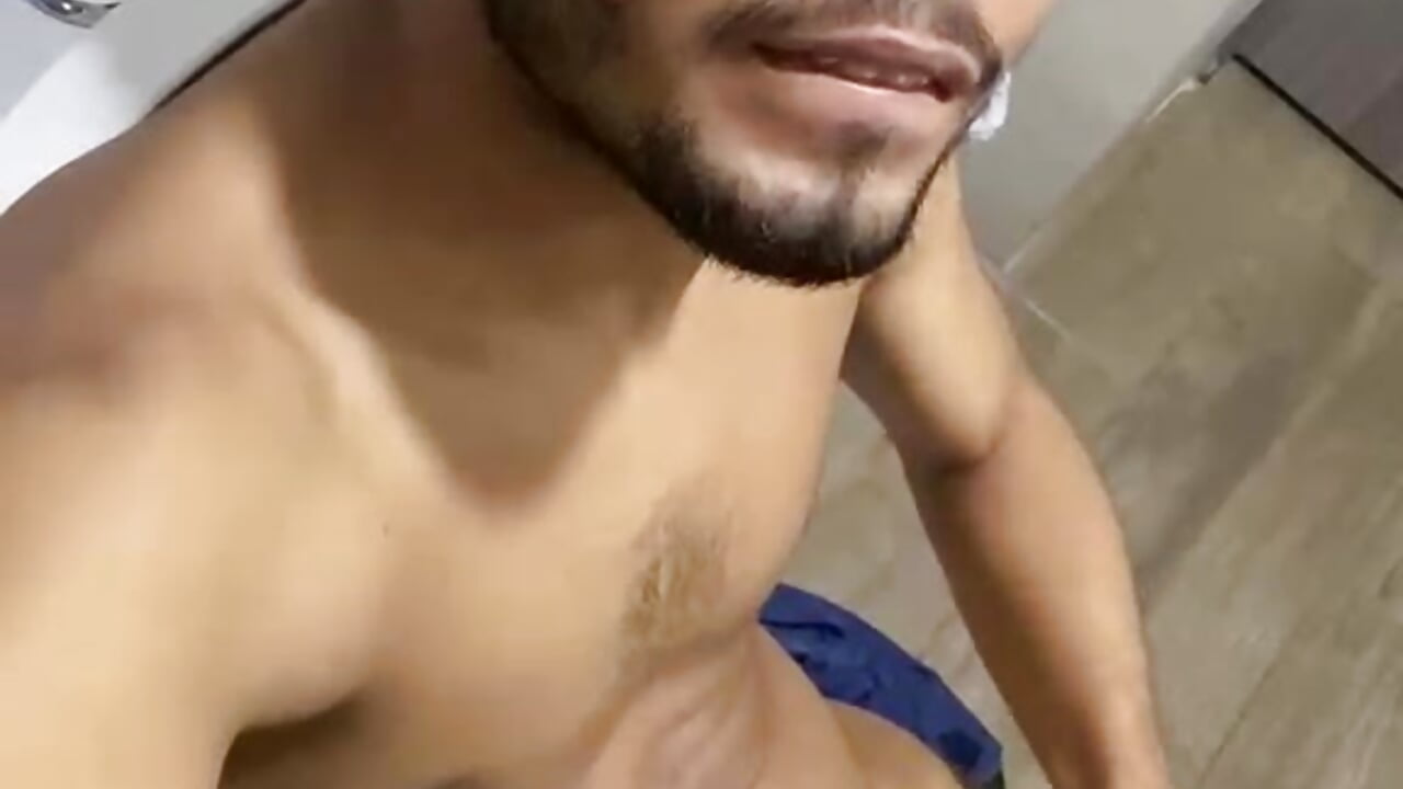 Smile and hard cock😊🍆