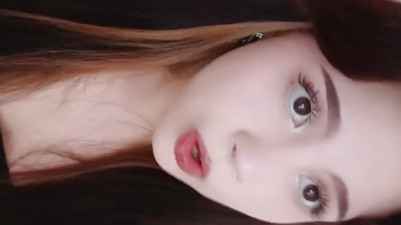 QQ - video by PetiteDora cam model