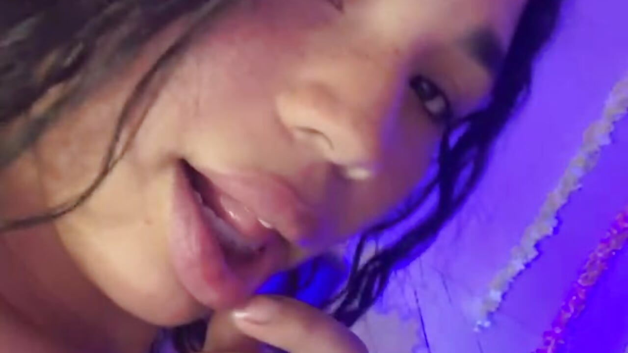 sexy for you - vidéo du modèle de showcams Nanis_ec