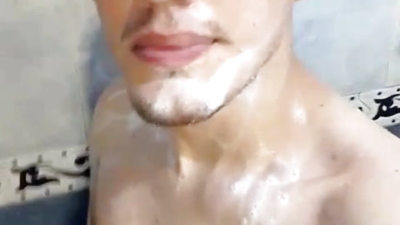 I would love to shower with you💦🔥 - відео від вебкаммоделі leam_fox