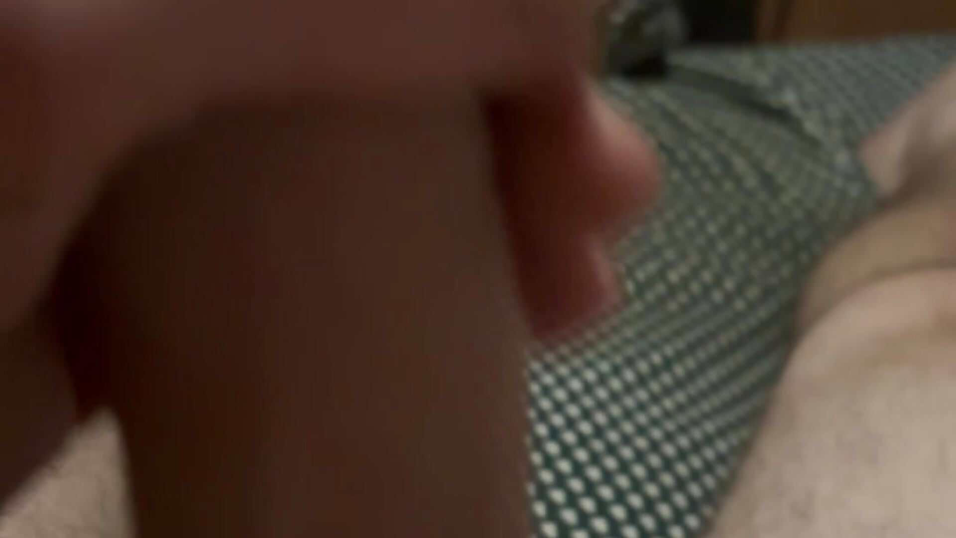 Rubbing it out - video by cplcum2u cam model