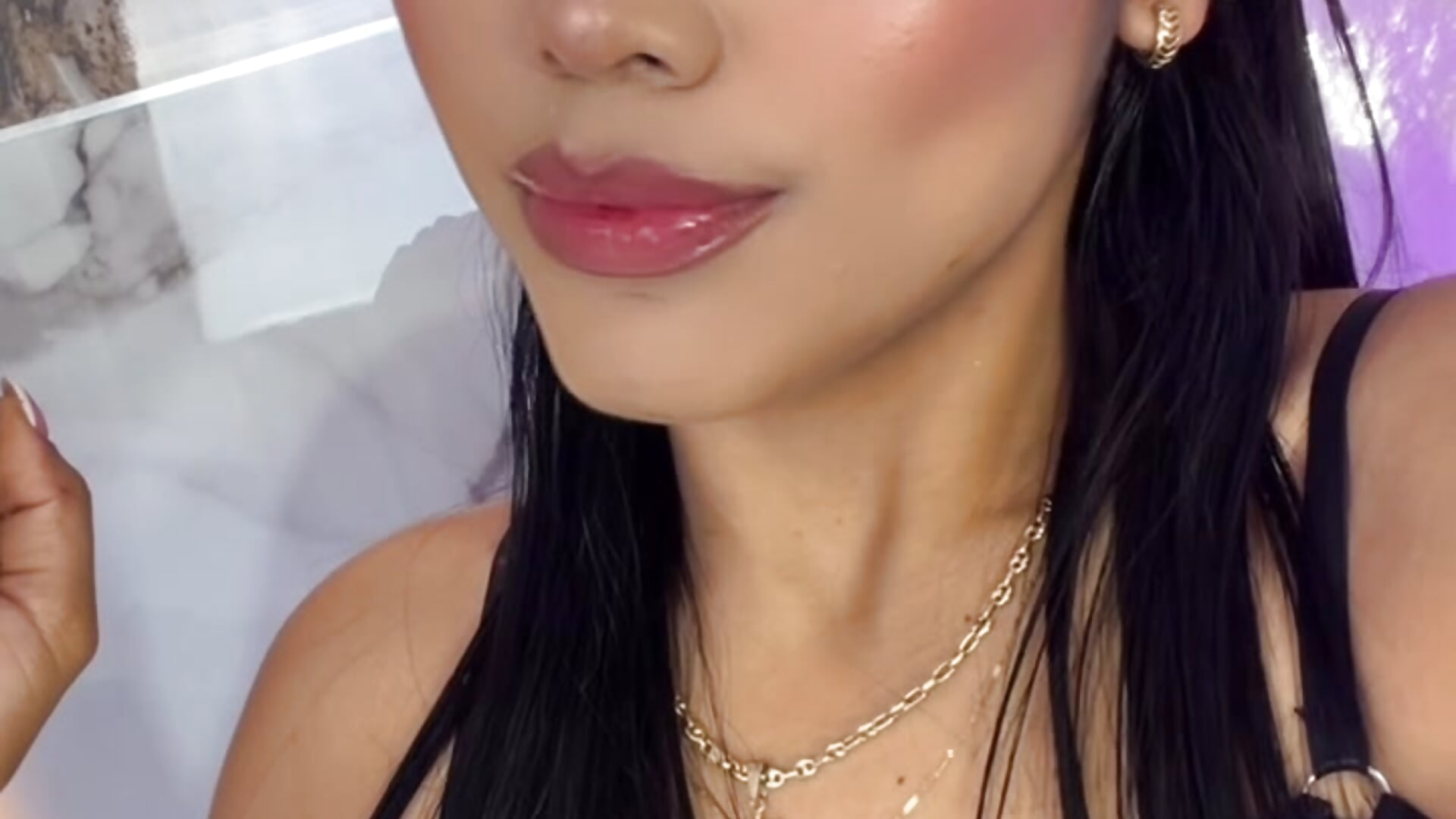 🤎 - video by Roxana_gomezz cam model