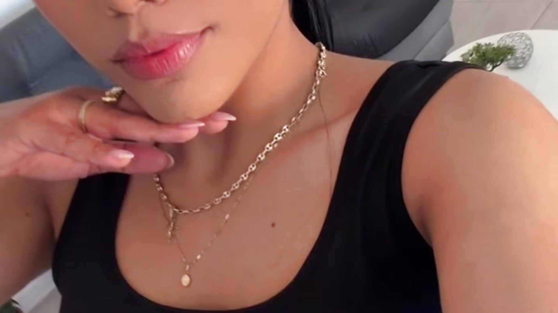 pretty eyes.💋💋💋 — filmik Roxana_gomezz, modela(-lki) na kamerkach