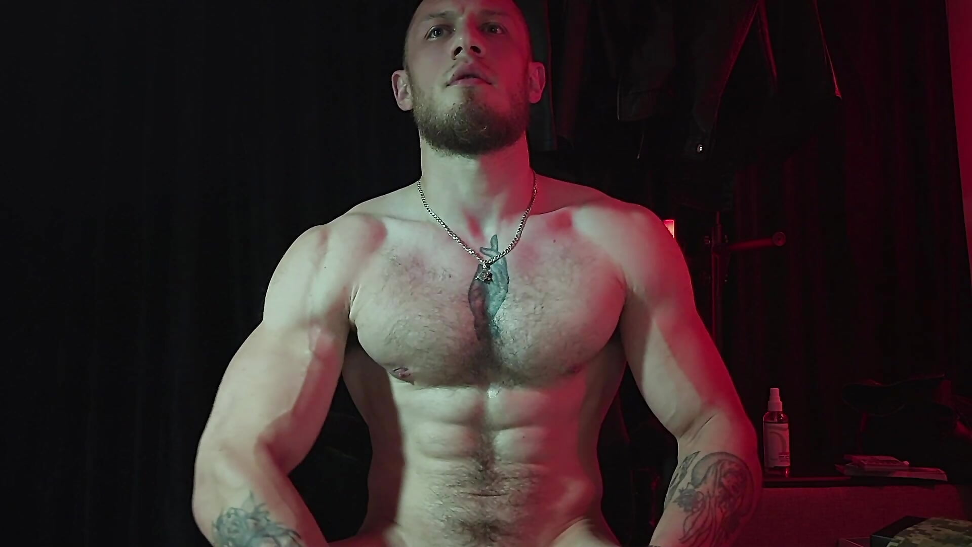 Hot Alpha — filmik HunkyDesire