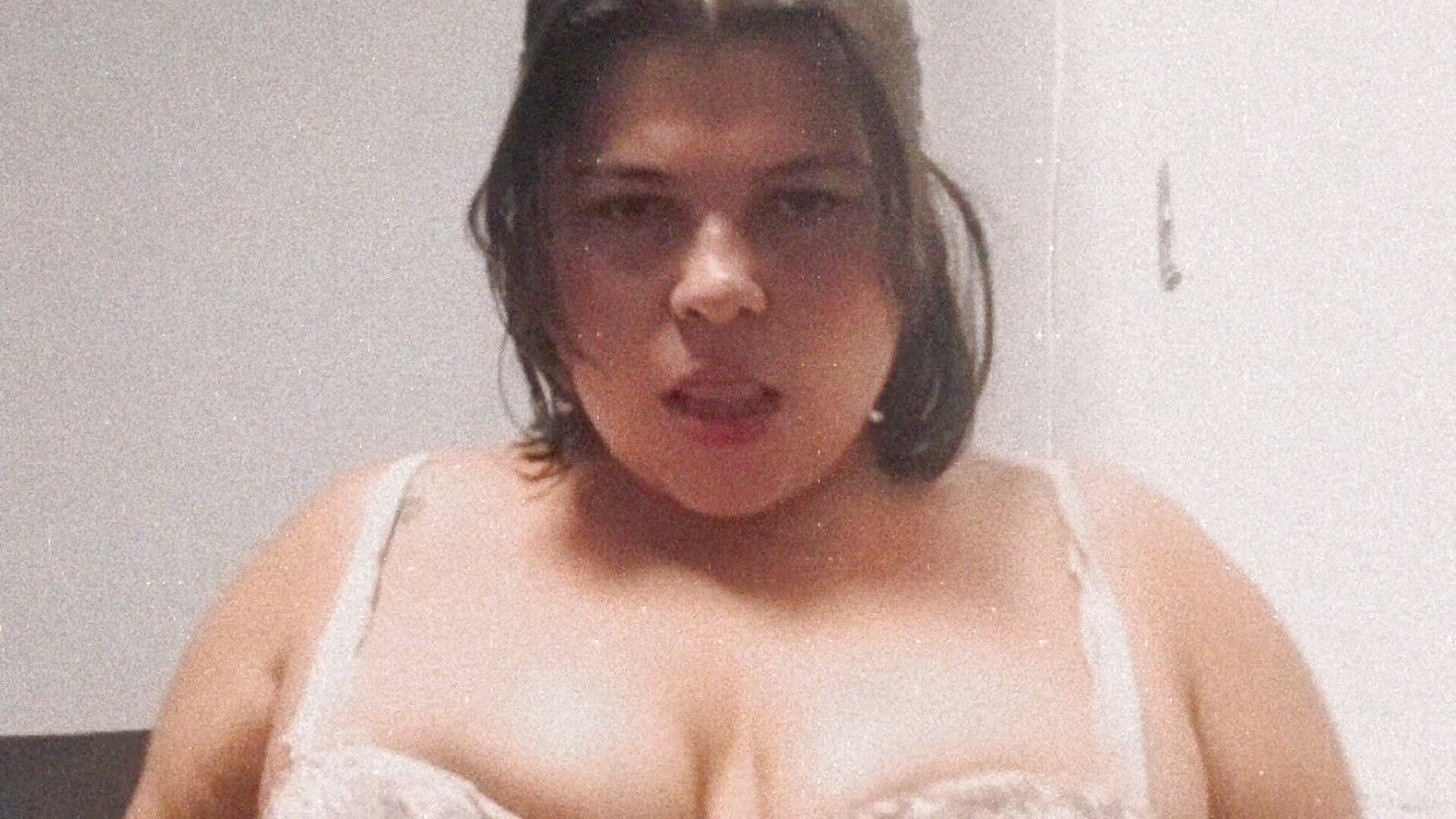 Un estado que genera mas excitación 😏 - video by Amara-hot cam model