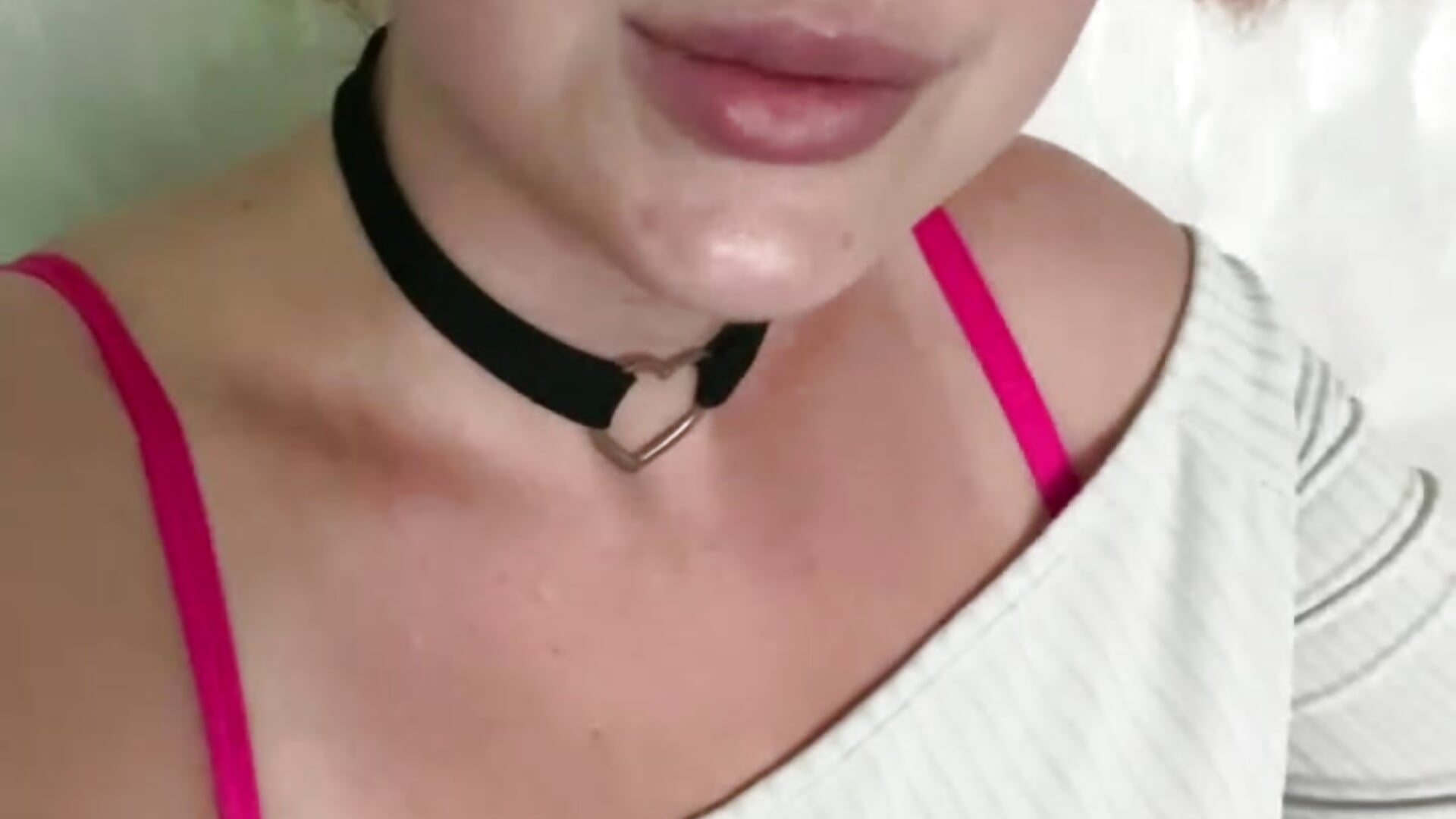 5364132879590794363 – video af RosyFoxy cam-model