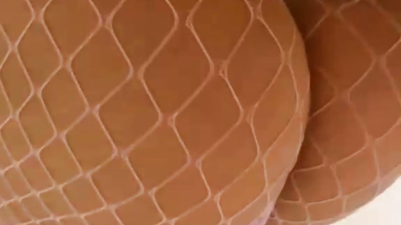 Teasing y :3 - video by zaradivinee cam model
