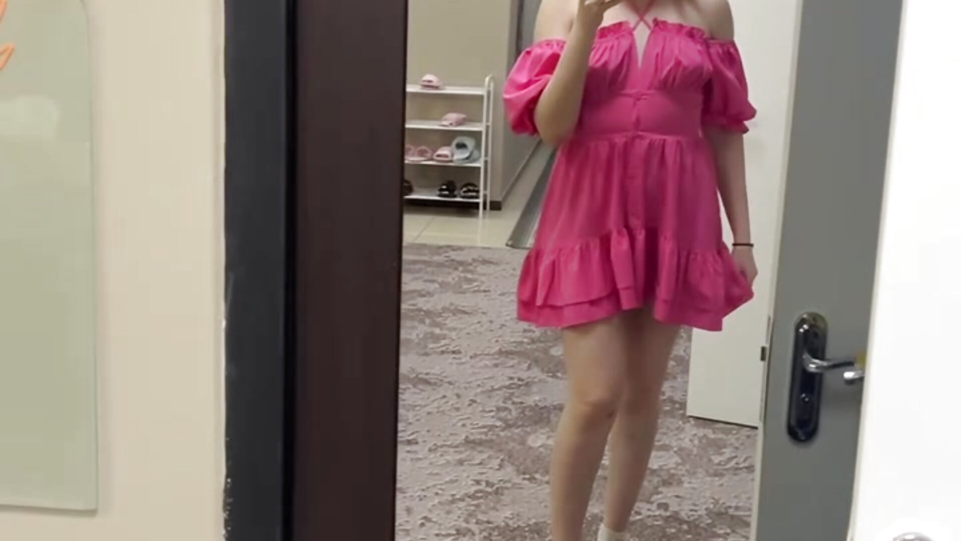 hi hi ^^ - vidéo du modèle de showcams sofiflorens