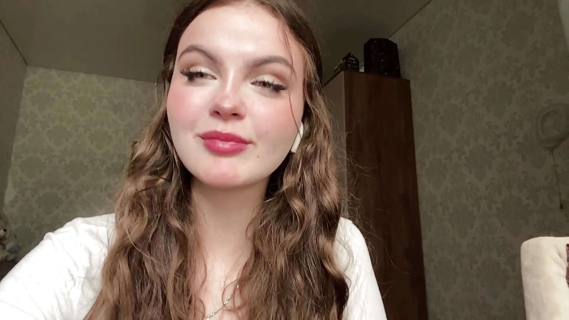 kiss me - vídeo de la modelo de cam BettyBennerson