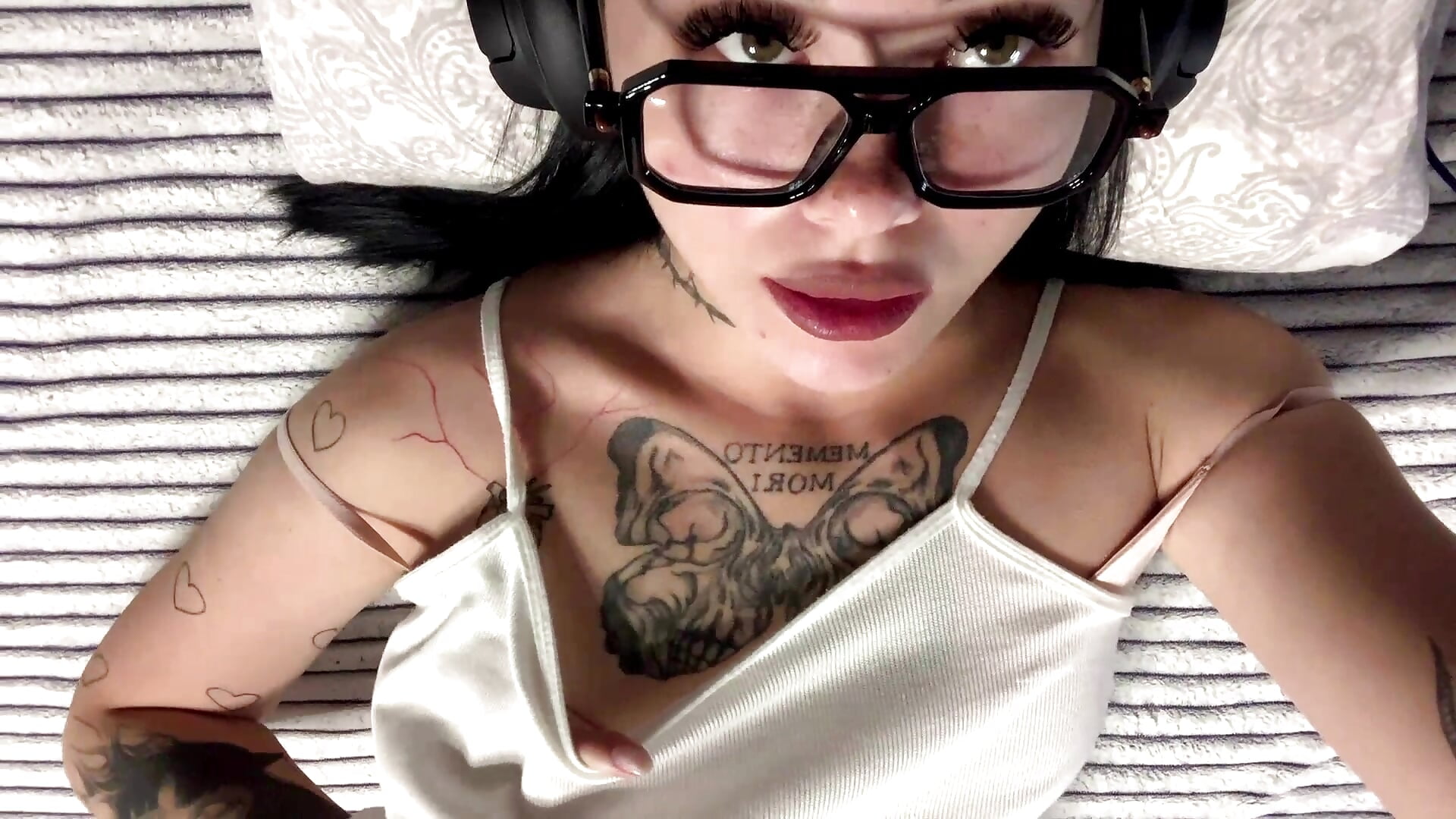Could you imagine.. Being on top of me like that? – video modela na kameri Astrid_XxX
