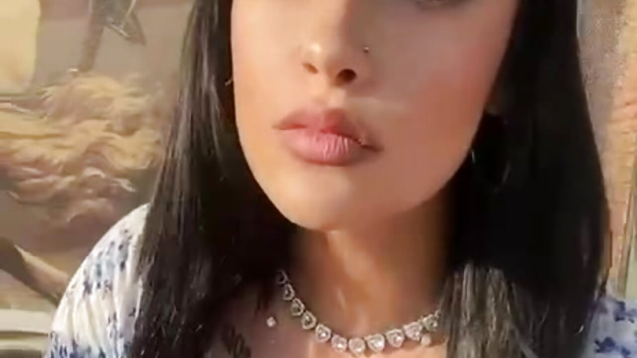 2 - video by VelvetRavenXX cam model