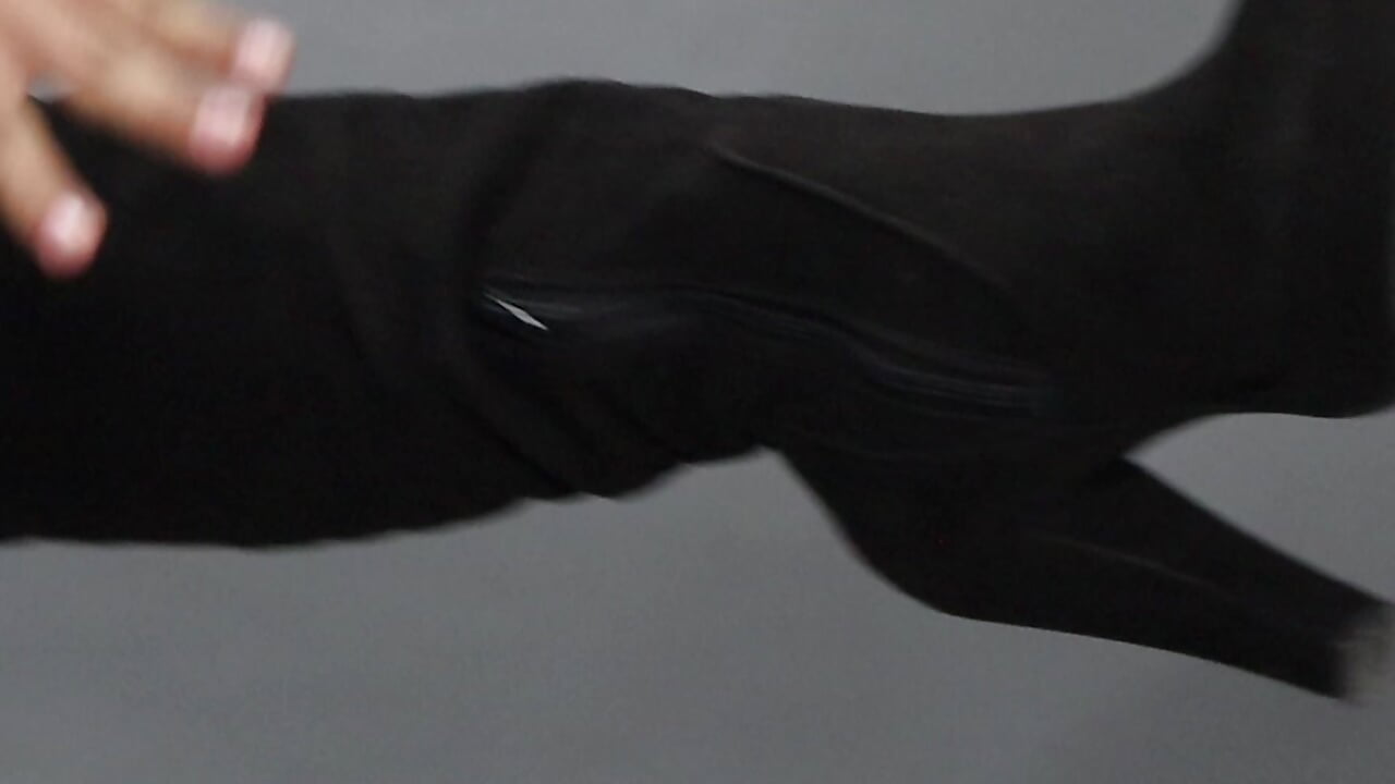 Tomie's back – video modela na kameri TomieeDarkk