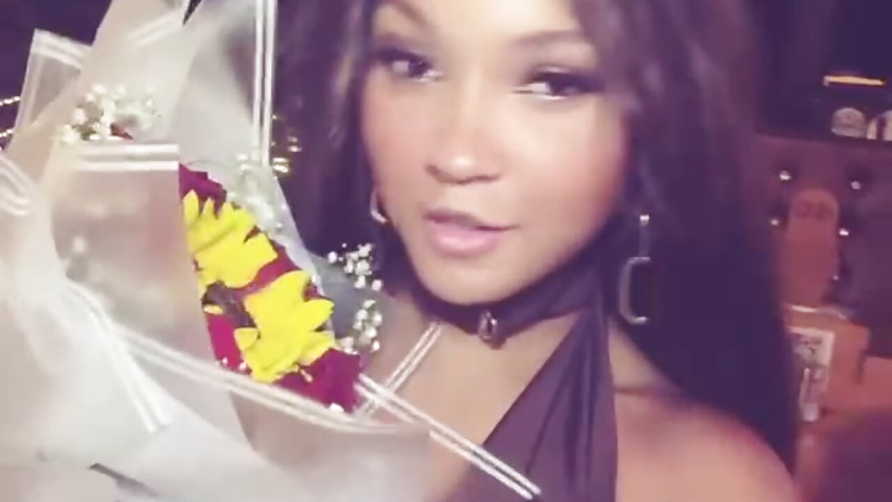 "Anyone can look, but only a detail-oriented and generous man knows how to treat a queen. I love bei– leana_lovings1 kameramodell videója