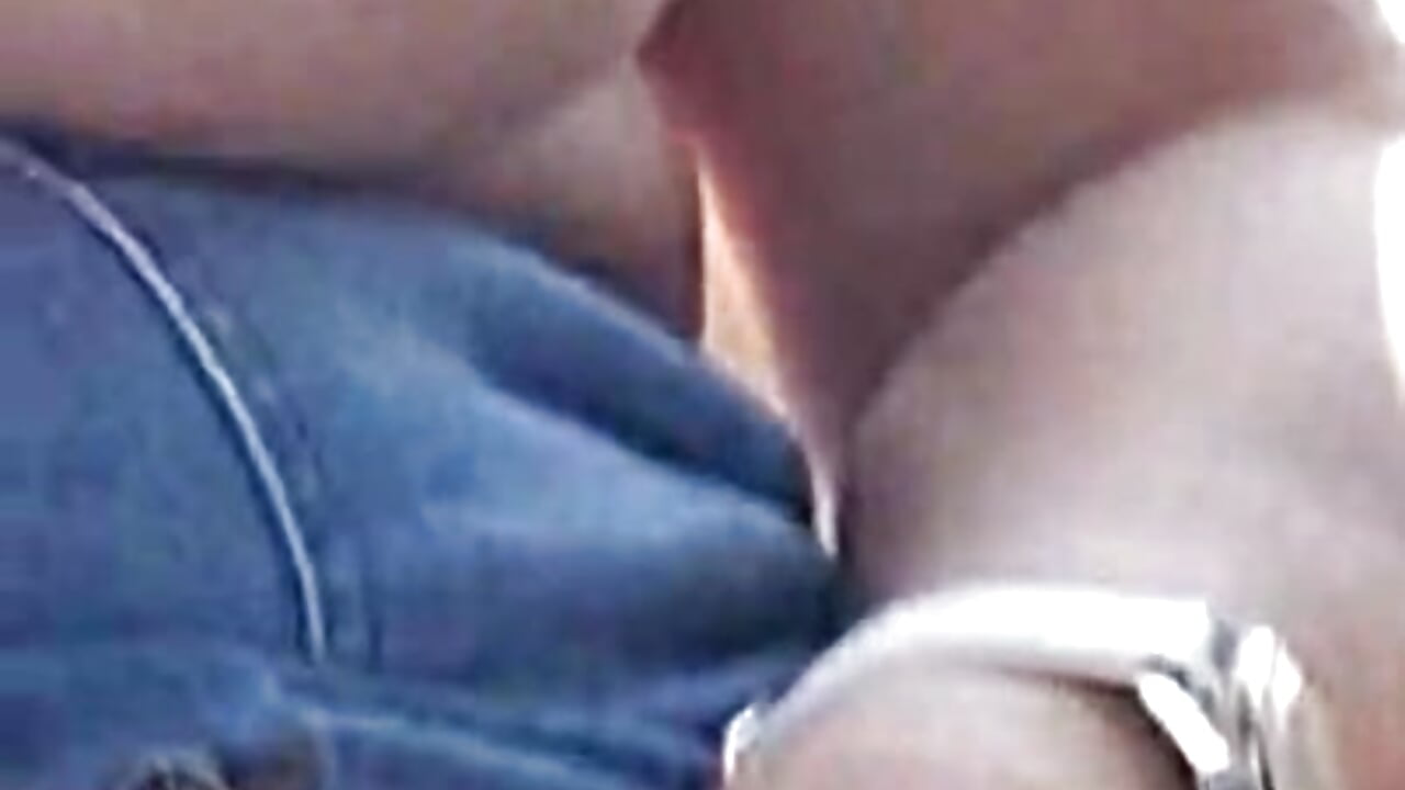 Masturbándome en el bus - video by ricoysexi cam model