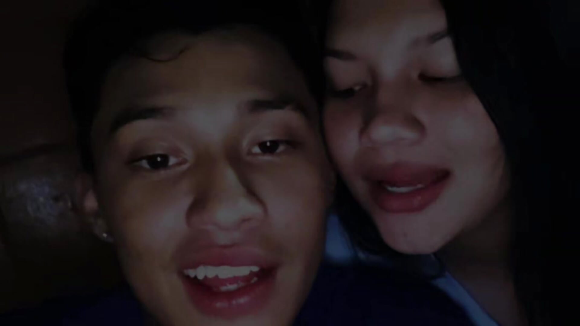 Us. 💗 – video modela na kameri Julie_and_axell