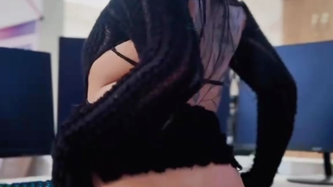 “Are you going to keep looking at me, or are you going to do something about it?” 💓😈🤭 - video by aurora_021_ cam model