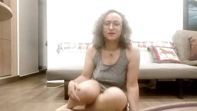 Just me 😏 – video modela na kameri ValeriaMonroe