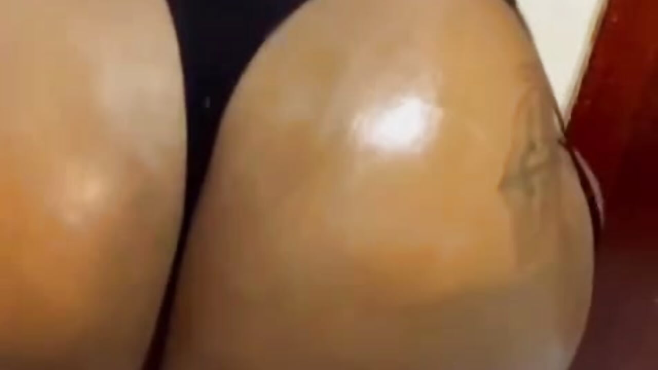 Big Ass Bouncing Hard🍑💦🔥 - video jeidily kameramallilta