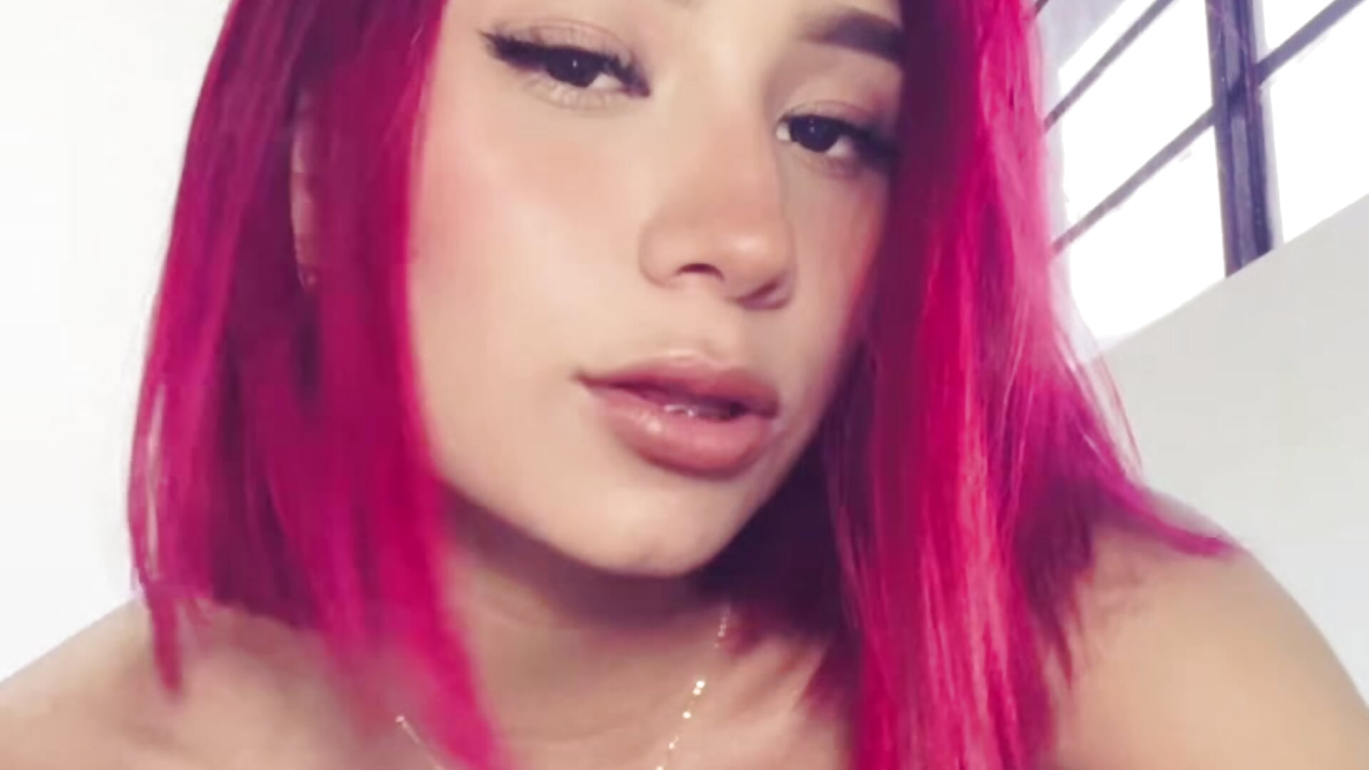 🙈 - video by ximena_vasquez9 cam model