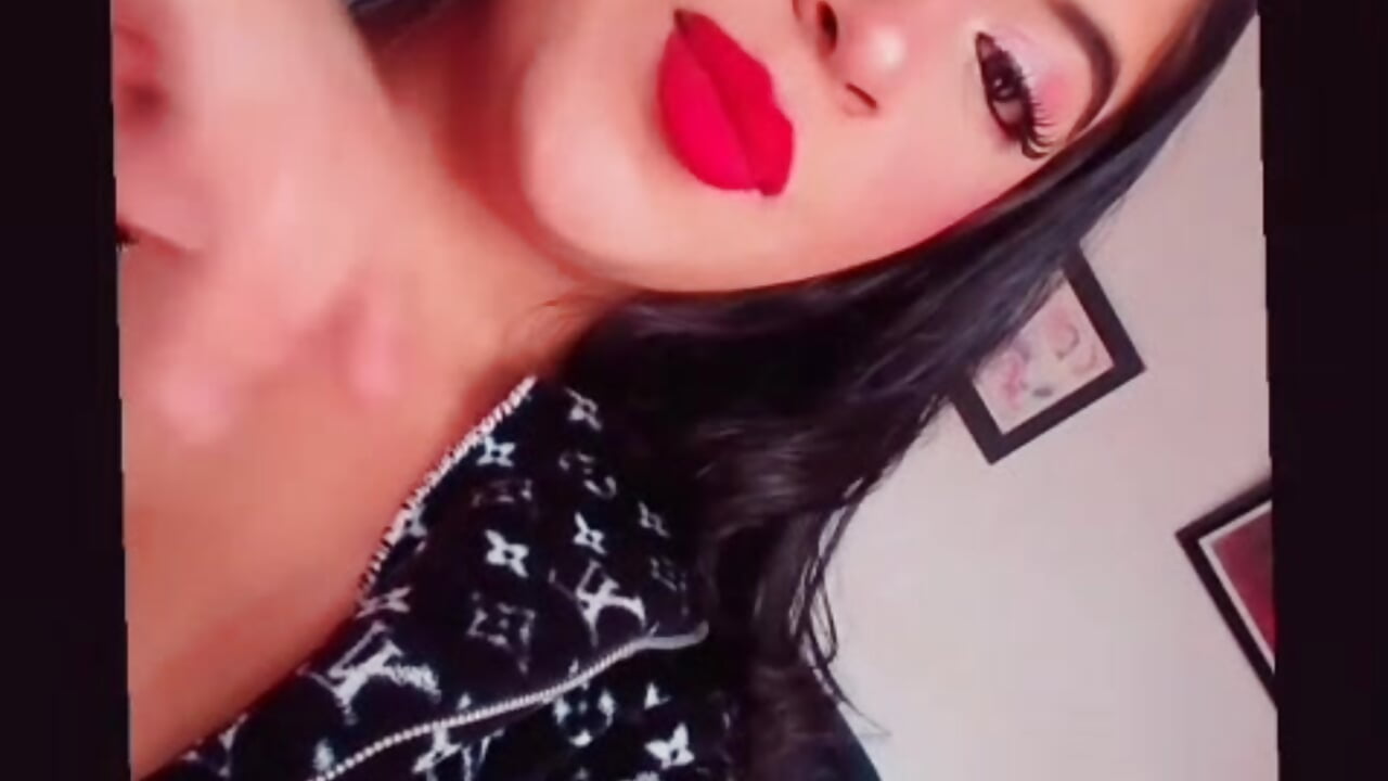 me - video oleh model kamera samara7_