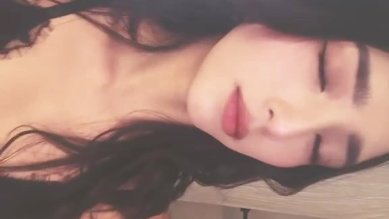 Hellooooooo ♥ - clip cu Ella_Parker_ model videochat