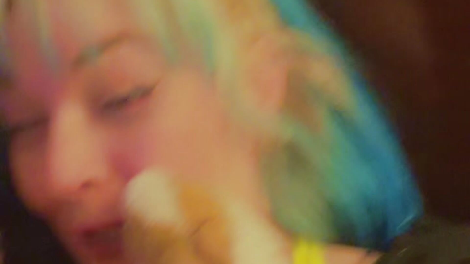 Bunny kisses - video av ooops_itsKelsii cam-modell