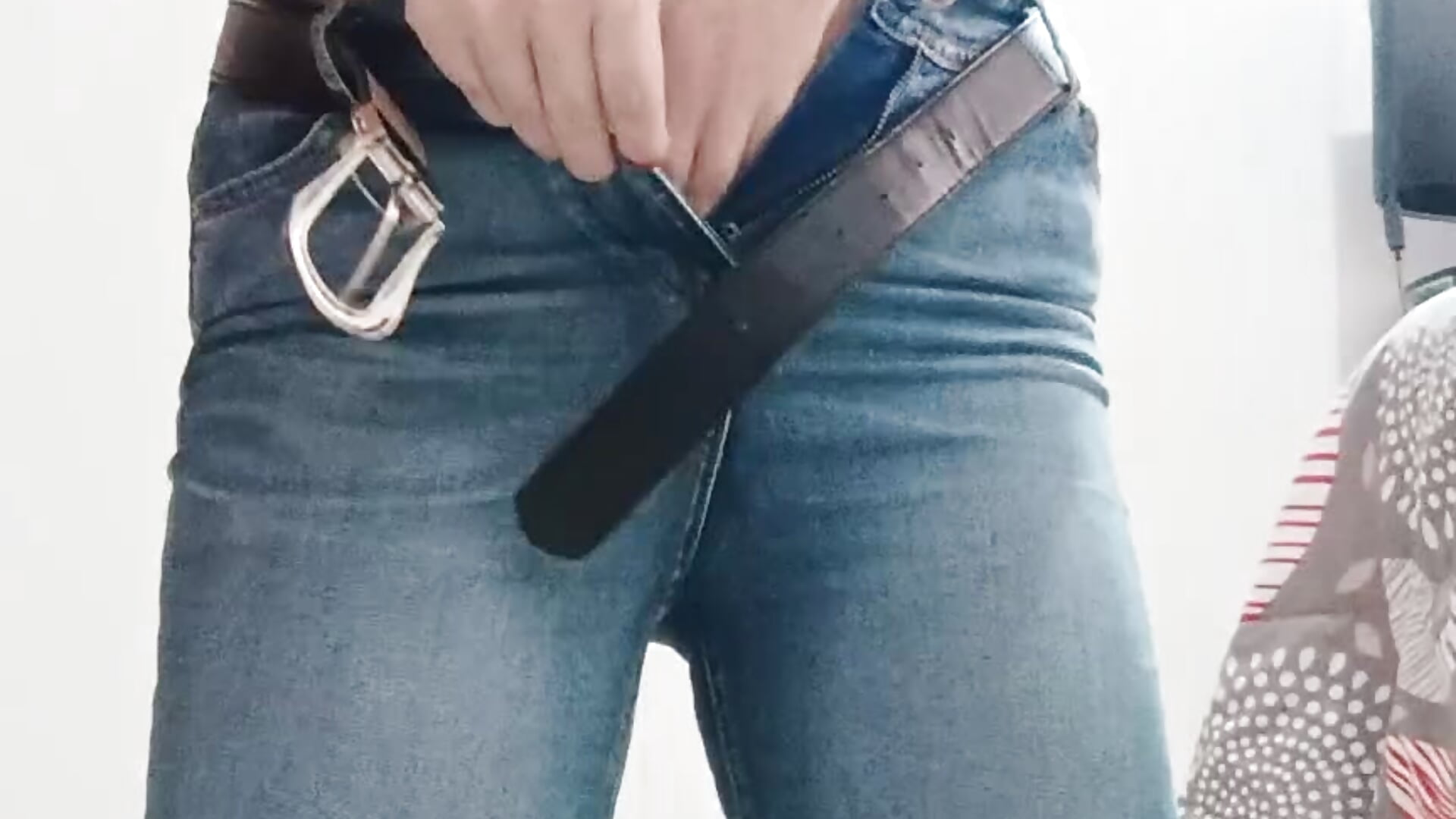 sexy dance in jeans part 2 wetting squiert's jeans - sara_supreme主播的视频