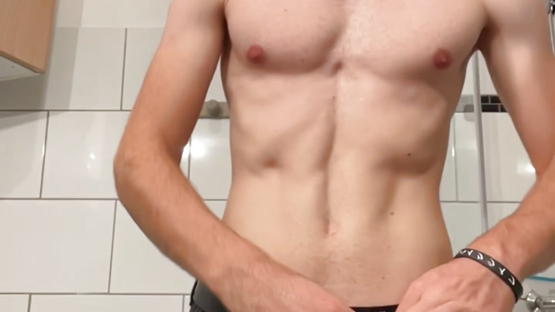 Undressing and long soft cock 👀 - vídeo de la modelo de cam BDBikerX