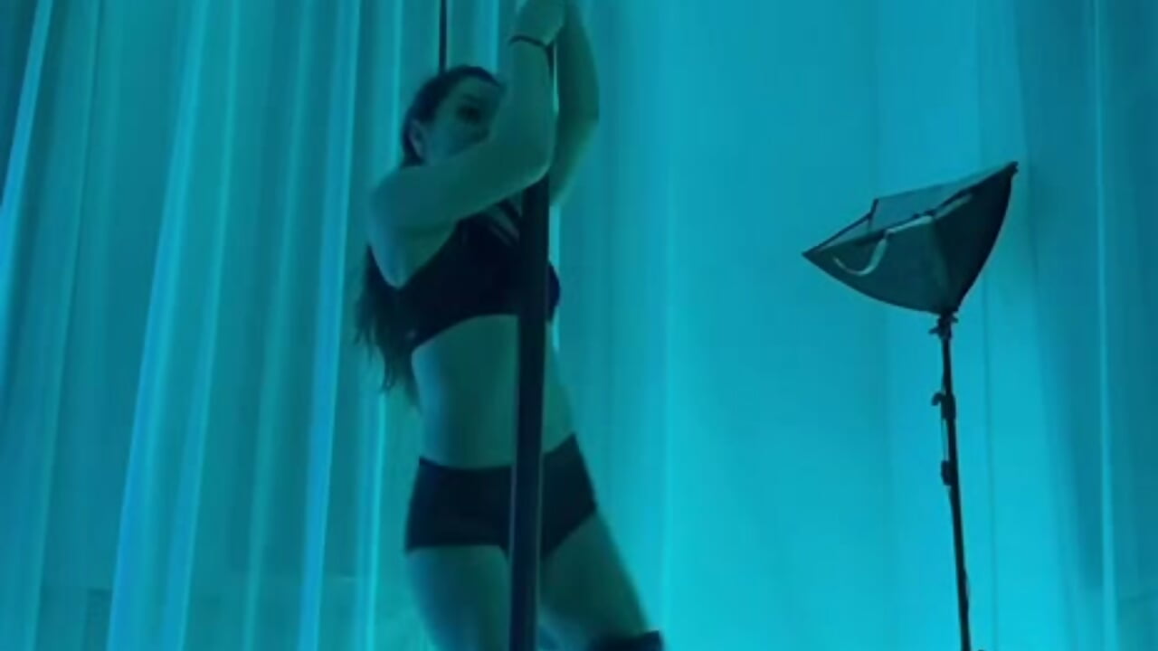 Just some moves - فيديو من LilithCadance موديل الكام