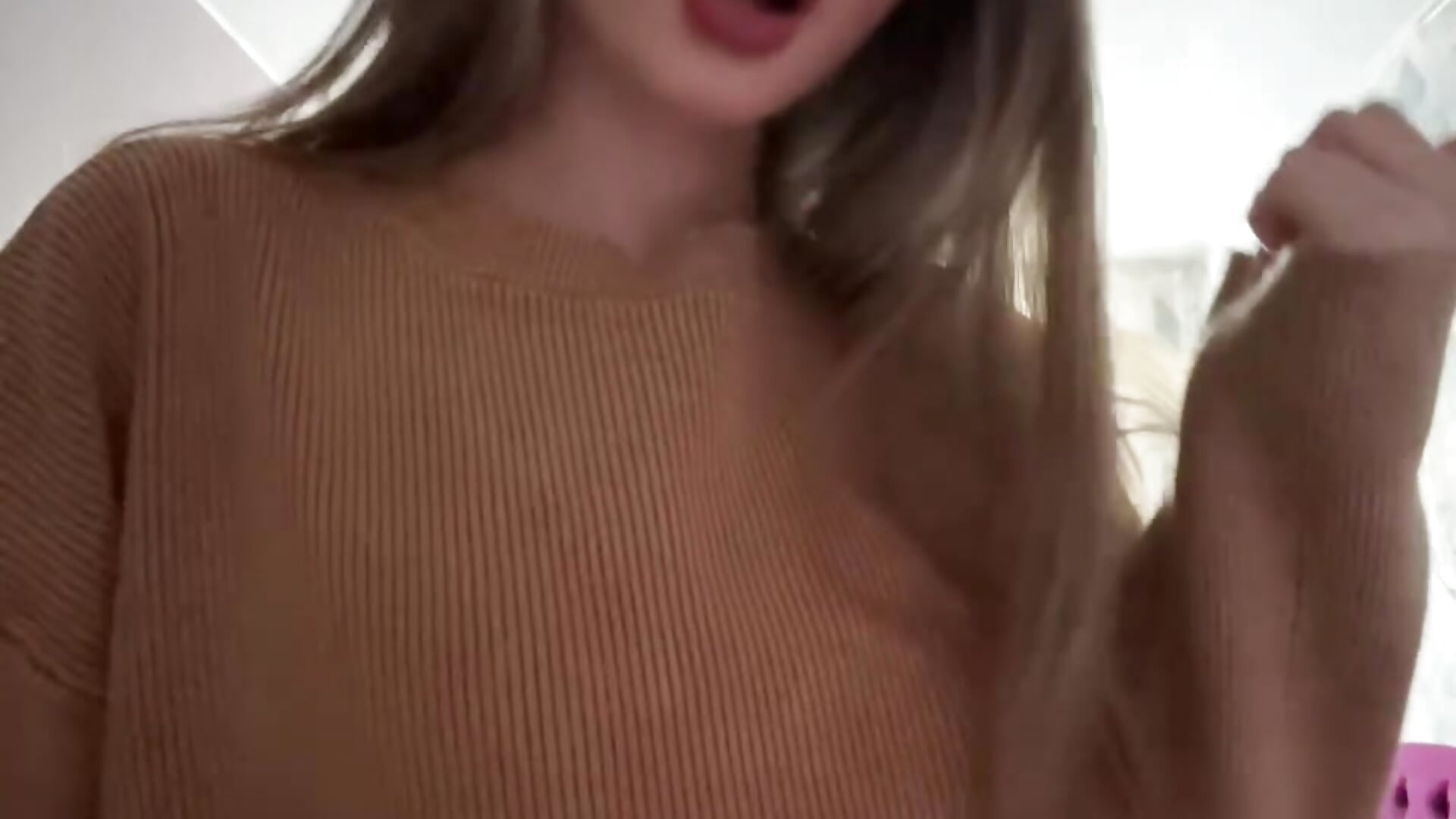feel my vibe – video af LunarVelvet cam-model