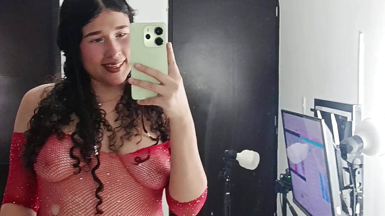 Adorable girl - clip cu LittleSweetZoe__ model videochat