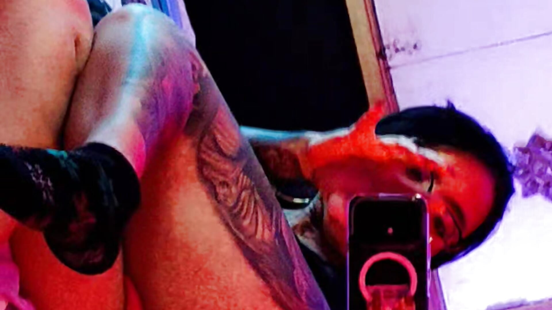 💋 Legs for days and a smile you won't forget. ❤️‍🔥 - video by Gahia_Thompson cam model