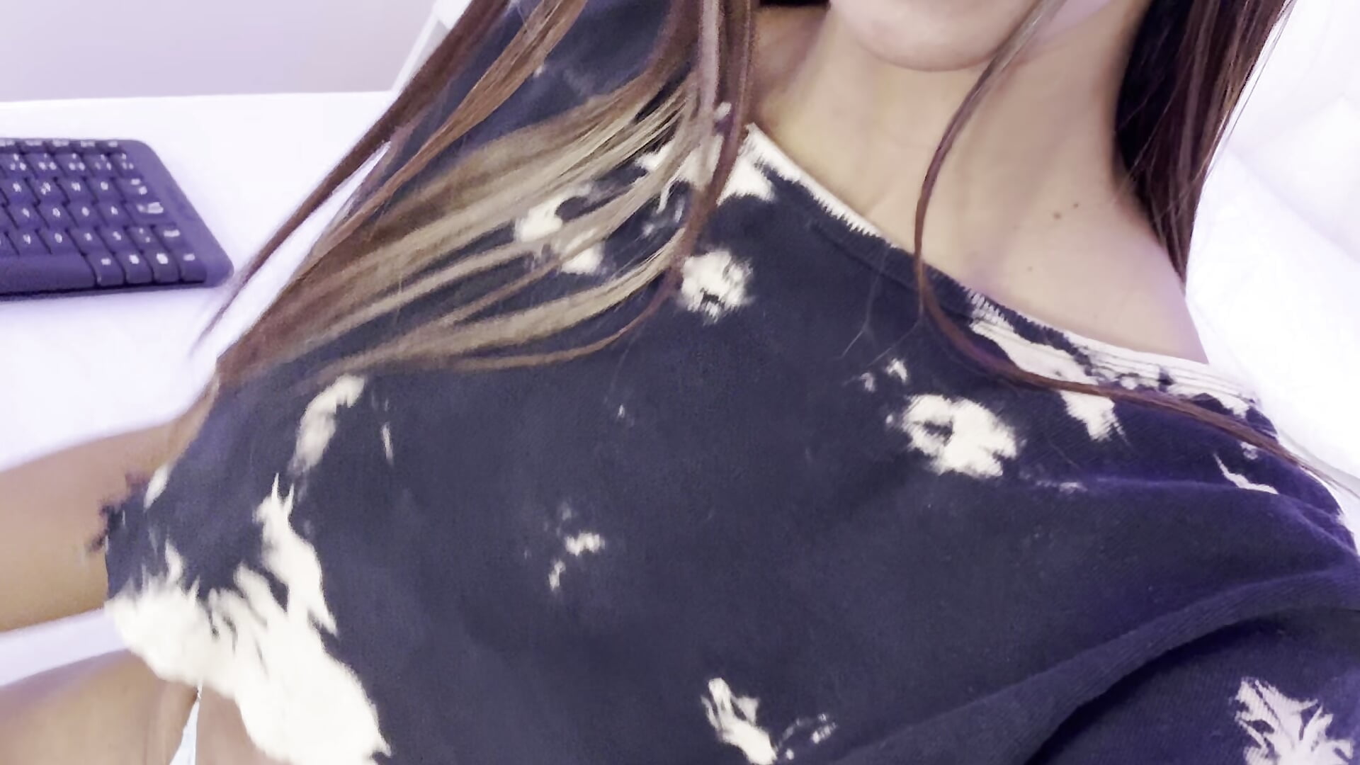 hot teasing - video by hilarytompson cam model