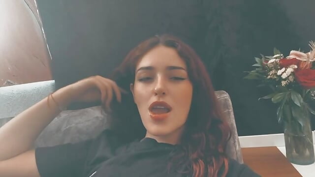 HELLO - video by kat_desiree22 cam model