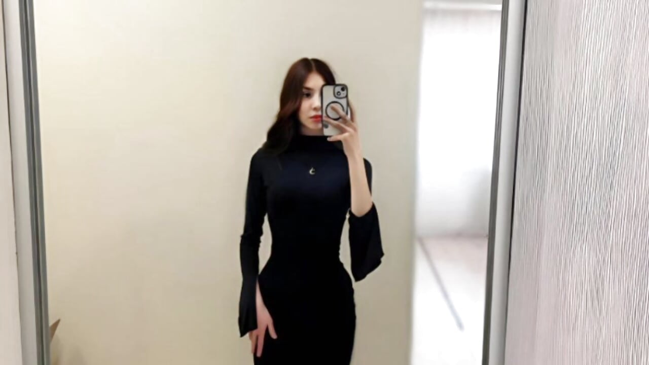 Mirror, don't tell my secrets. — filmik VennieGerhardt, modela(-lki) na kamerkach