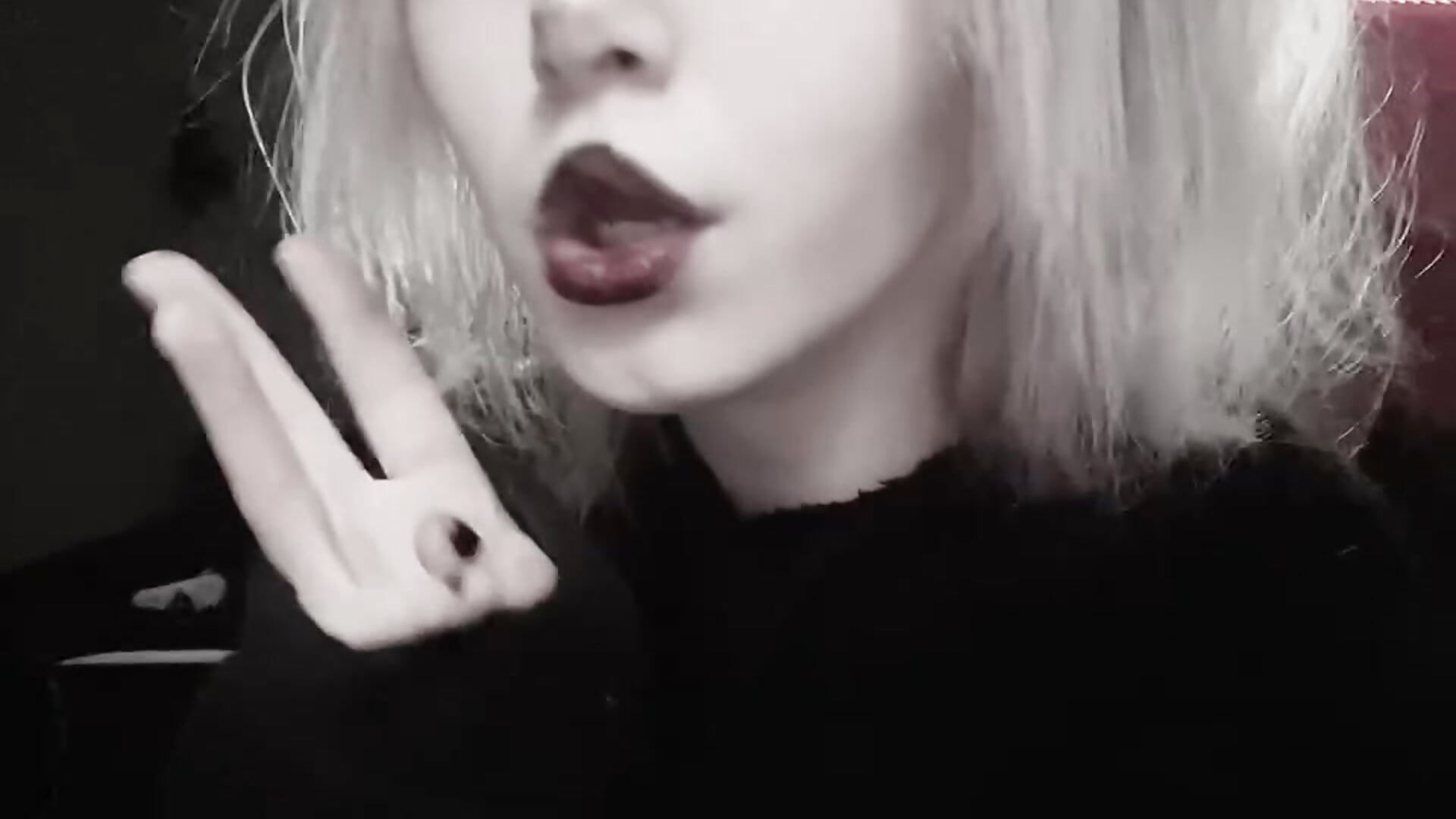 uwu – video modela na kameri Sindy-Lou