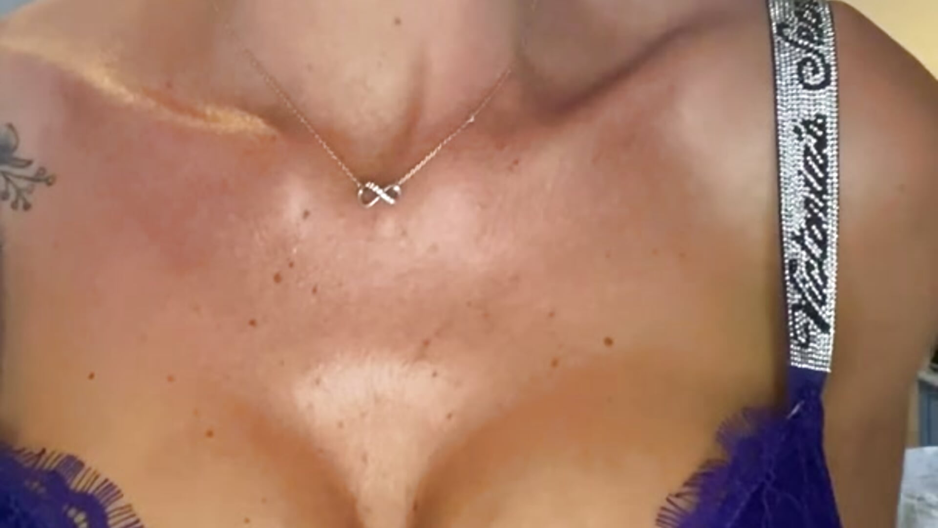 IMG_1722.mov - copy 12 Aug 22:26 – video modela na kameri SexpotPolly