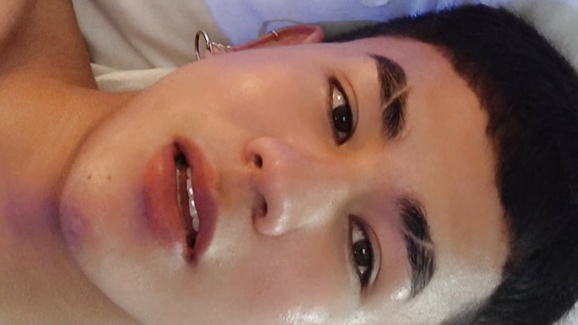 2025-10-14-230123433 - ObsidianeX 캠 모델의 동영상