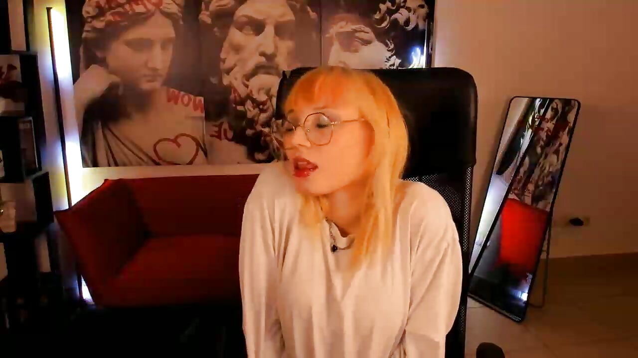 sexy - video by ReminaMeow cam model