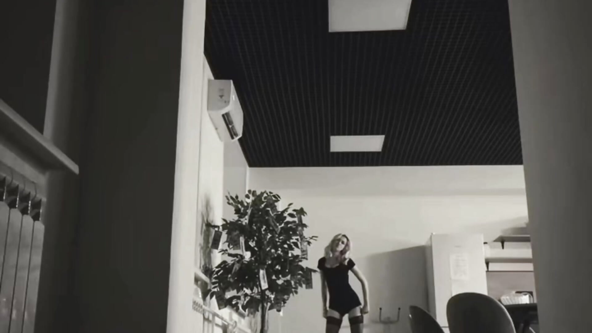 I coming... and you already know how it ends - clip cu ChloexBarbie model videochat