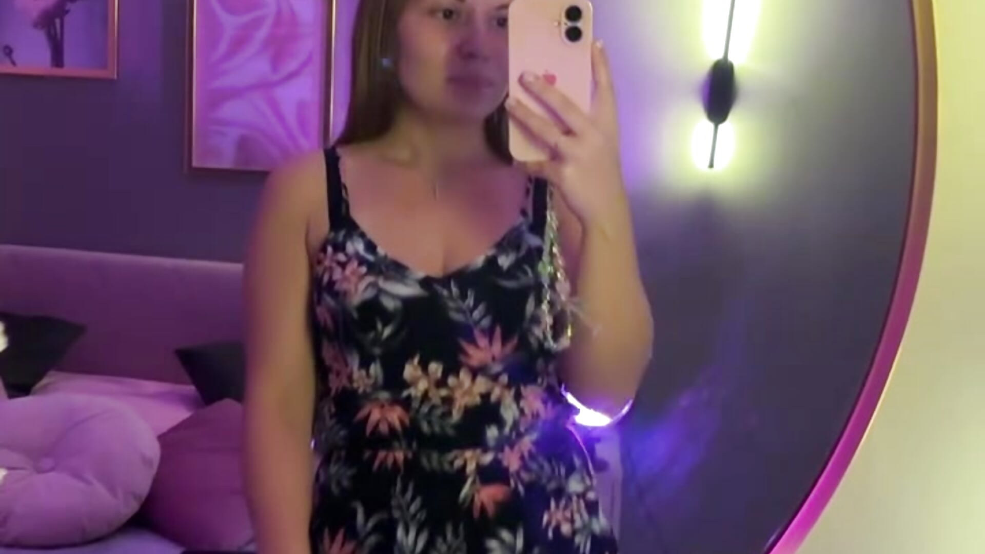 hi ^^ - video by Kira_Miragee cam model