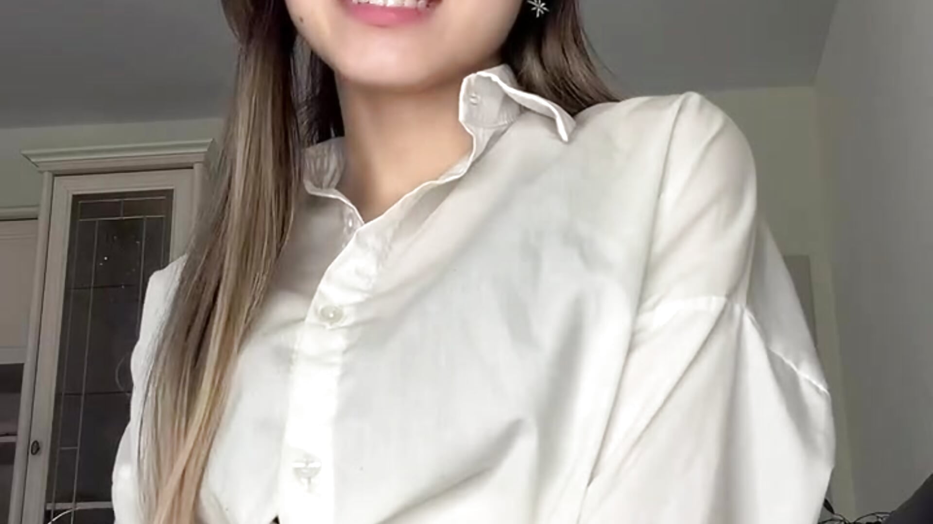 I wink - video by QueenieMerow cam model