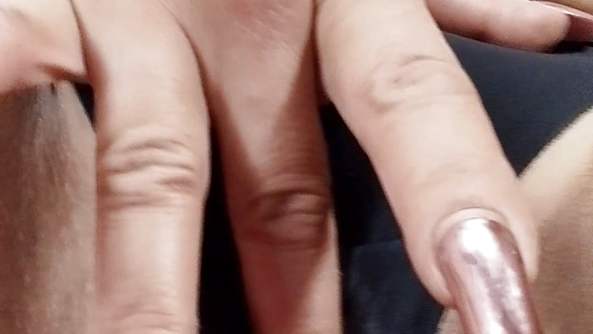 wet pussy — filmik valenprice_xxx, modela(-lki) na kamerkach