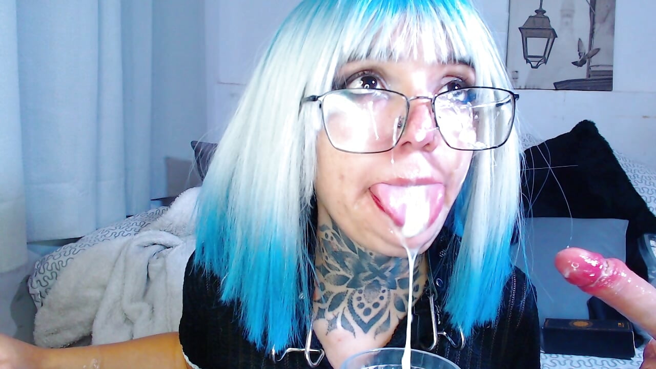 ruin my makeup with my saliva and my cum